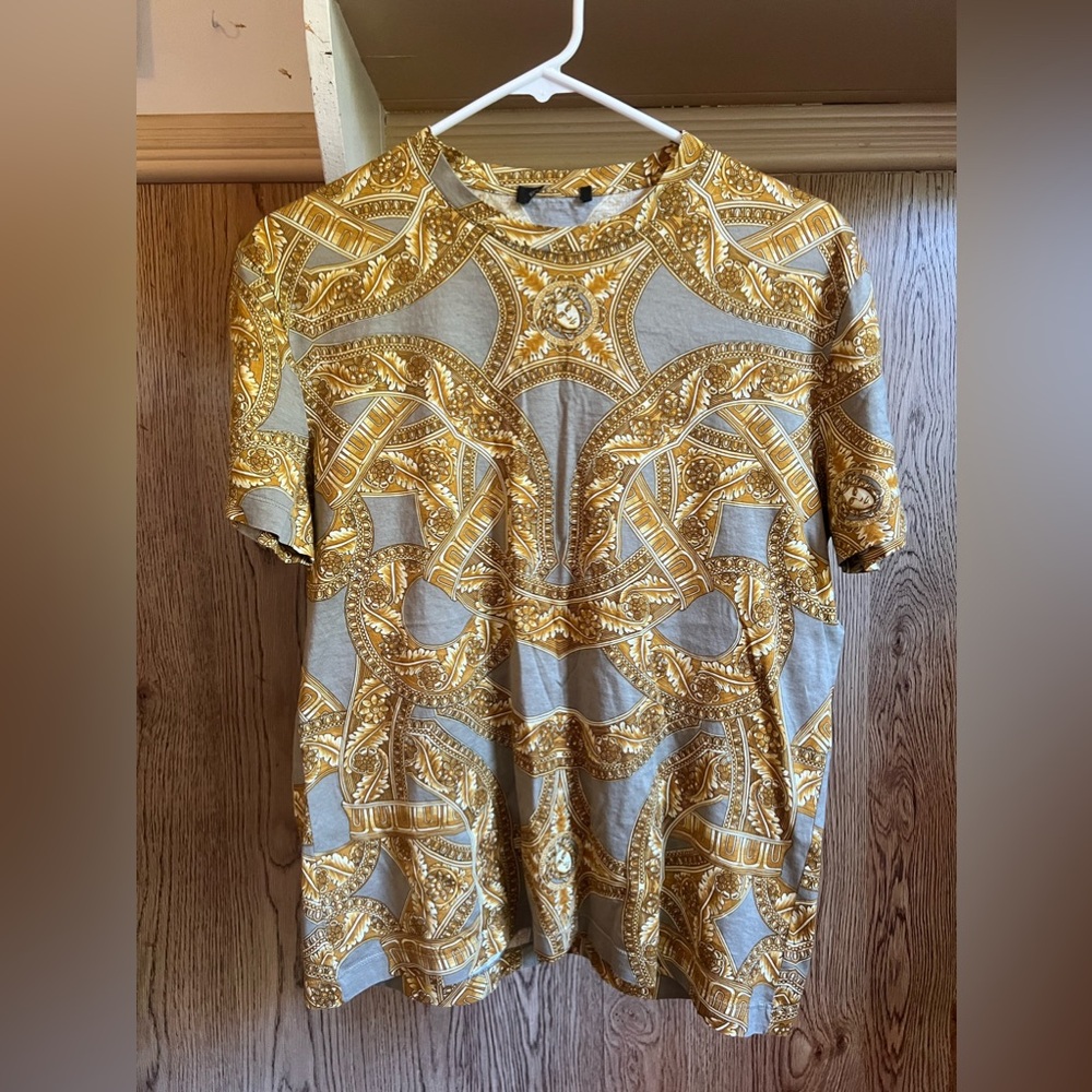 Versace t shirt
